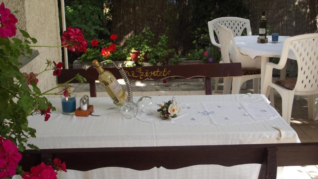 לינה וארוחת בוקר Bogács Alabastrom Panzio Es Etterem מראה חיצוני תמונה